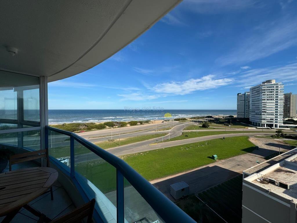 Apartamento en Venta de 3 dormitorios en Punta ,