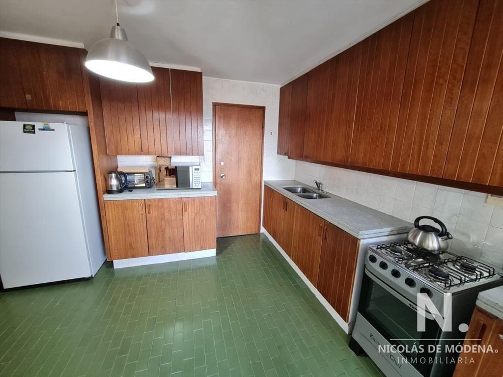 Apartamento de 3 dors con excelente vista y cerca de los ce