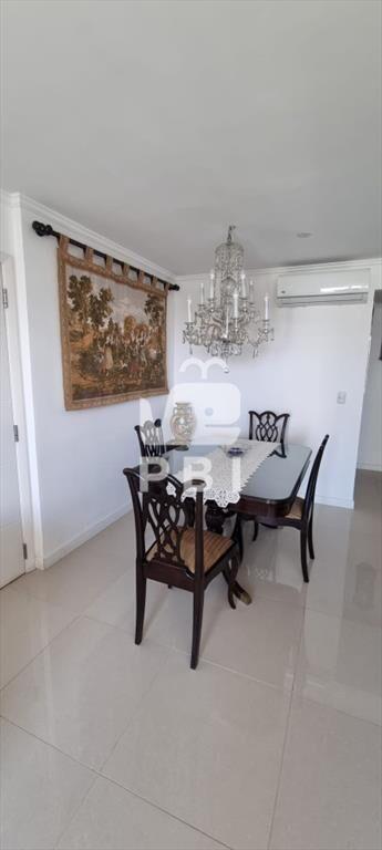 Apartamento de 2 Dormitorios con Parrillero - - :