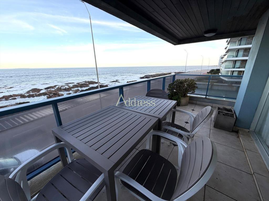 Apartamento en Peninsula, frente al mar, de 3