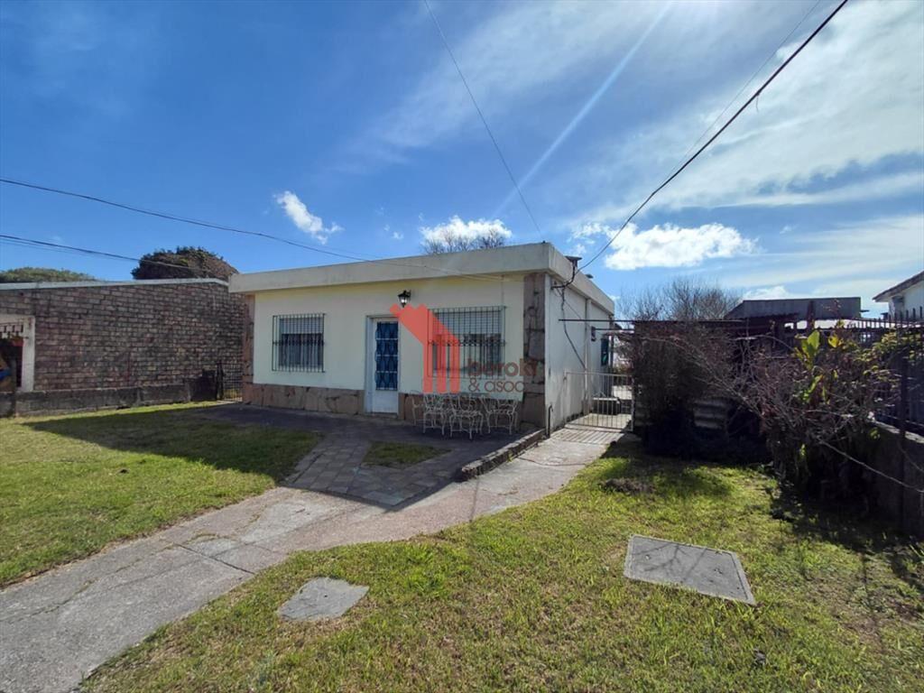 Venta casa con apartamento al fondo y local al frente, Conc