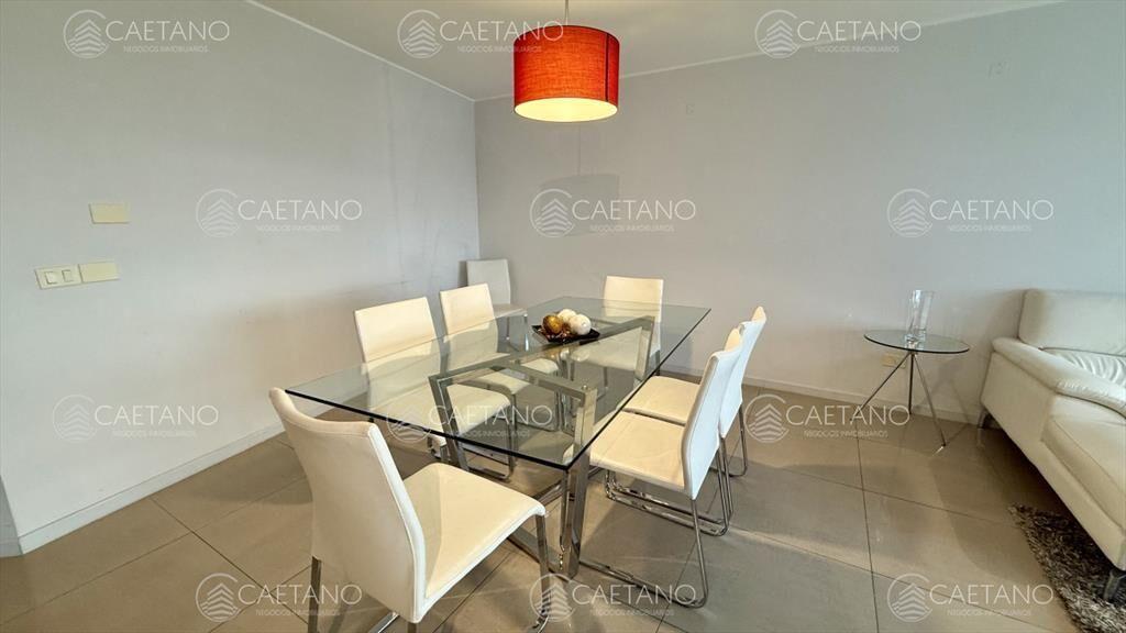 Apartamento 3 dormitorios, Playa Mansa punta del