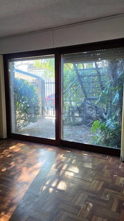 Venta casa La Blanqueada 5 dormitorios 3 baños fondo o ca...