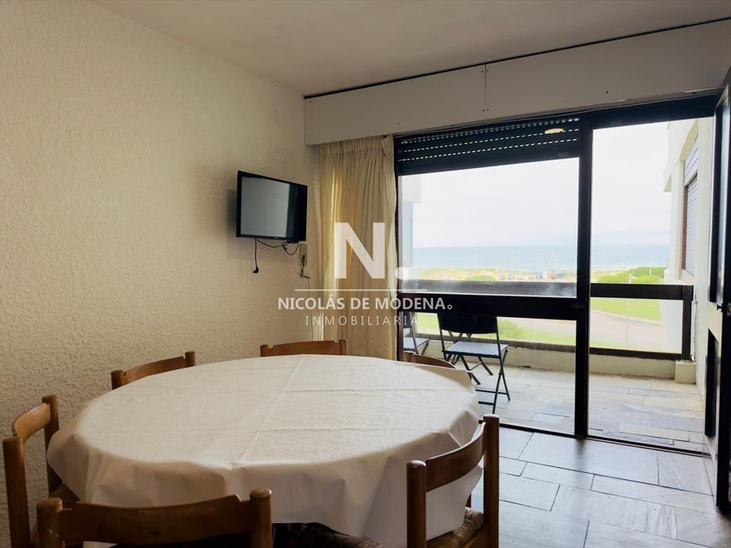 Apartamento en venta, 2 dormitorios, primera linea de la br