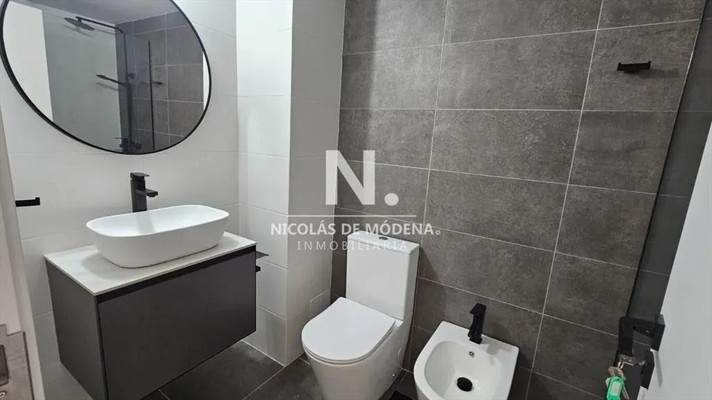 Se vende monoambiente en edificio con piscina, La