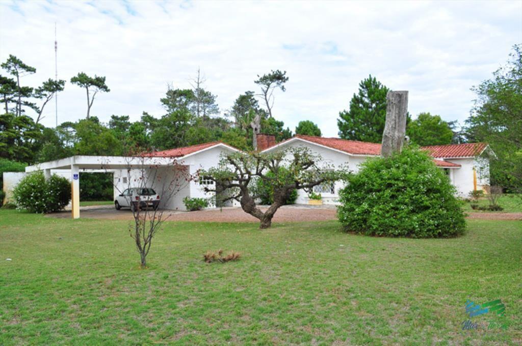 En venta Casa 3 dormitorios con buen terreno en