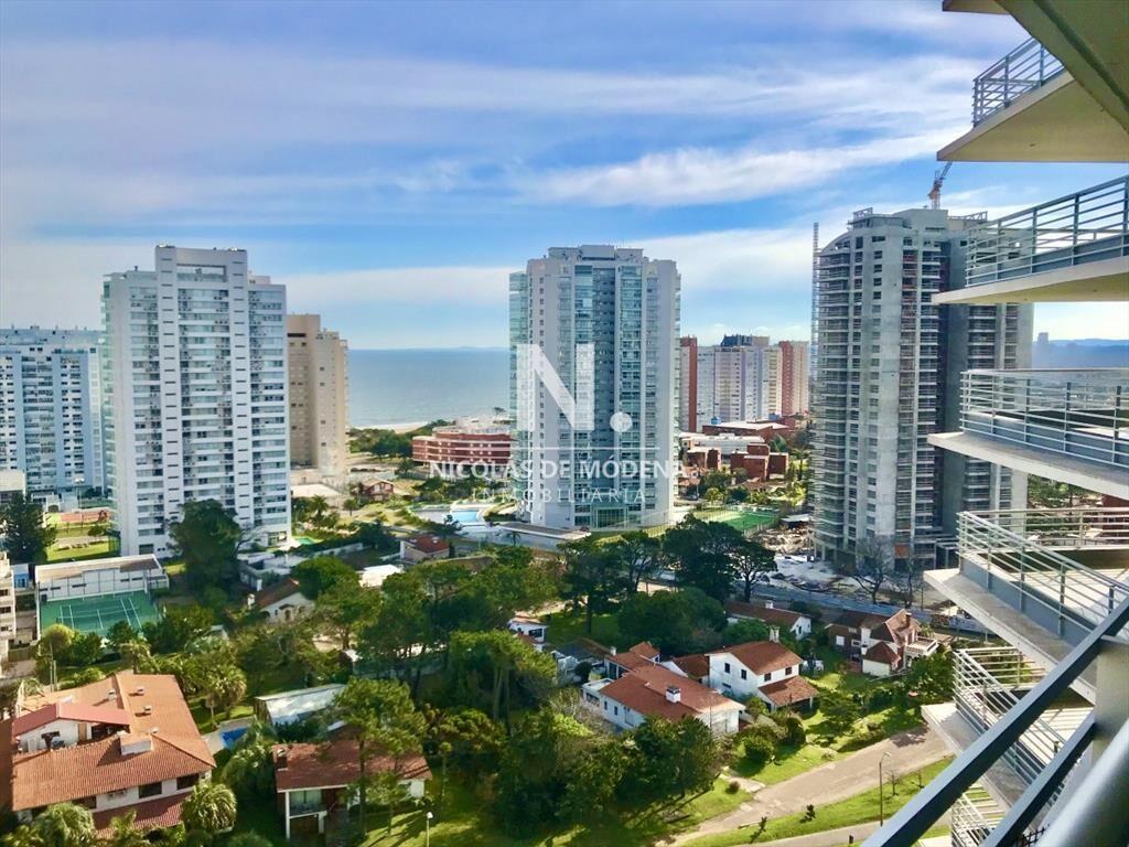 Venta de Apartamento 3 dormitorios en Playa Punta