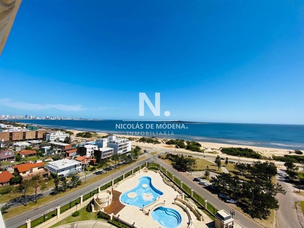 Departamento en venta en Playa Mansa con linda