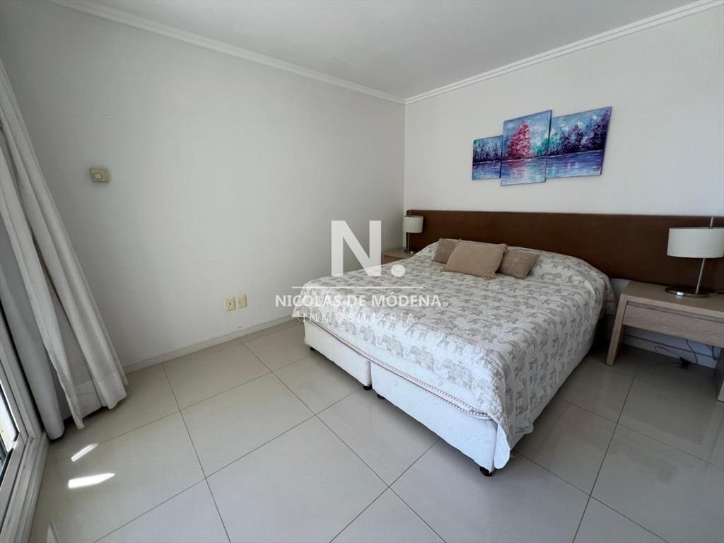 EDIFICIO CRUCEROS PRIMERA LINEA 2 DORMITORIOS EN SUITE