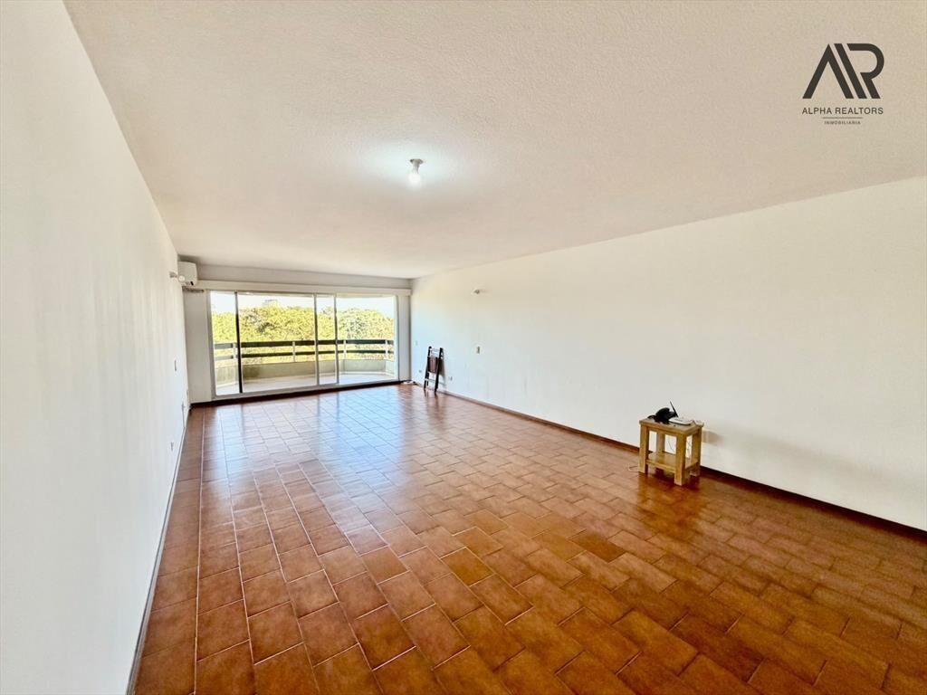 Apartamento en venta c/ cochera en Nuevo Cantegril