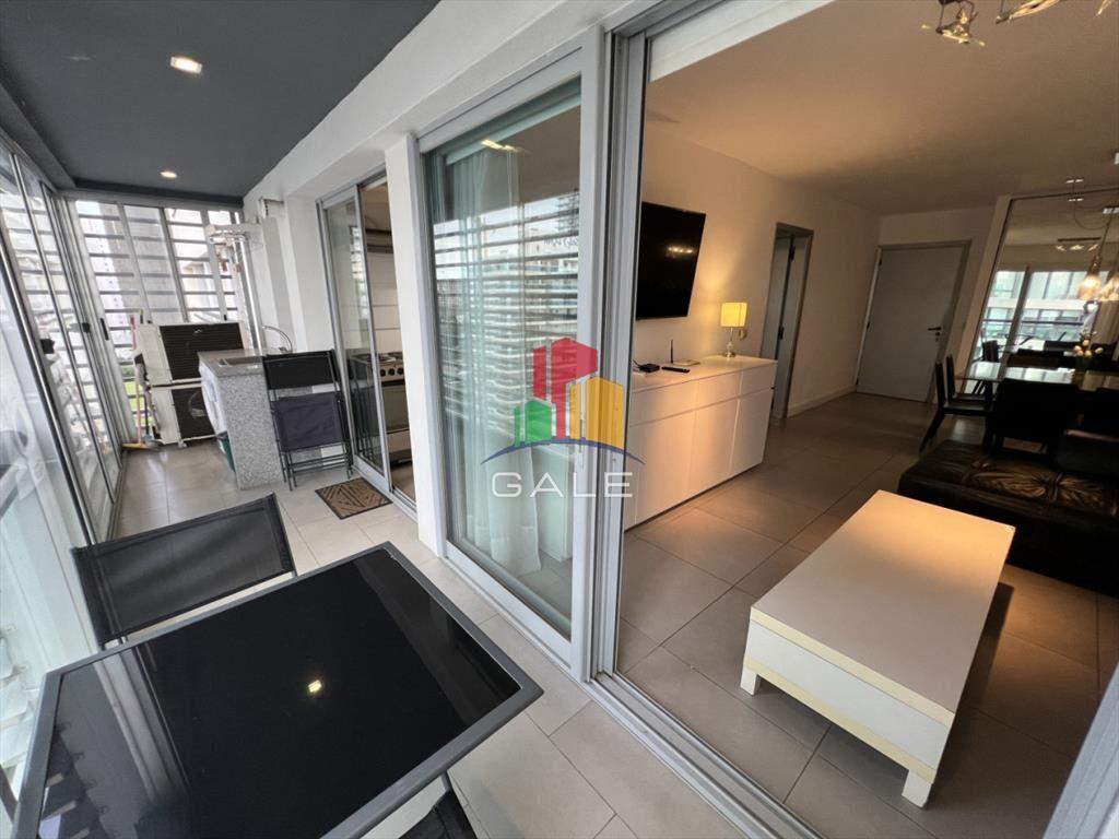 Apartamento de 2 dormitorios 2 baños, en venta.