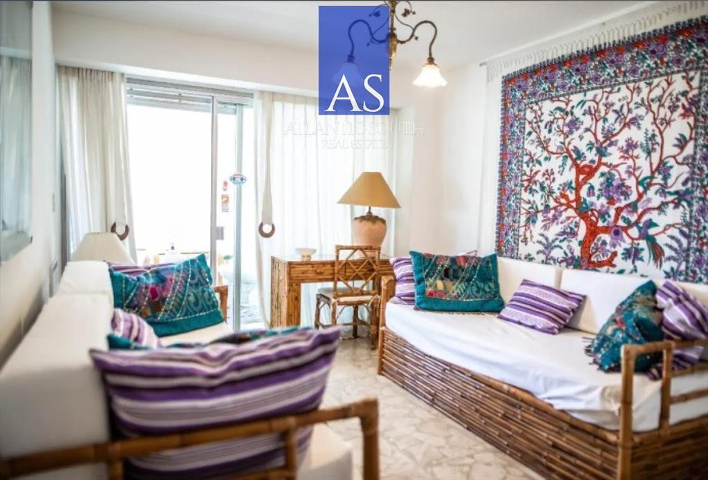 Apartamento de 4 dormitorios primera linea Playa