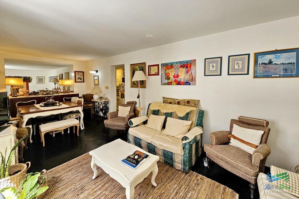 Se alquila apartamento 1 dormitorio con cochera