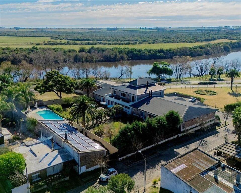 Hotel en Venta con vista al Rio , 20 habitaciones de 28 m2
