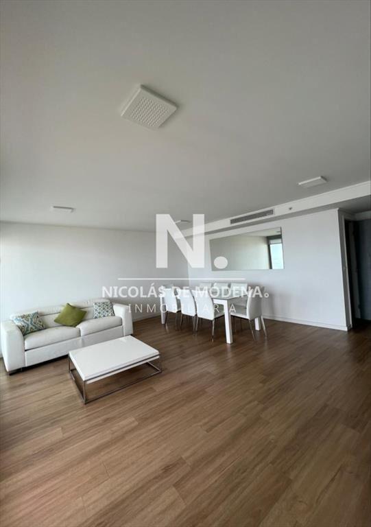 Hermoso apartamento con excelente vista!