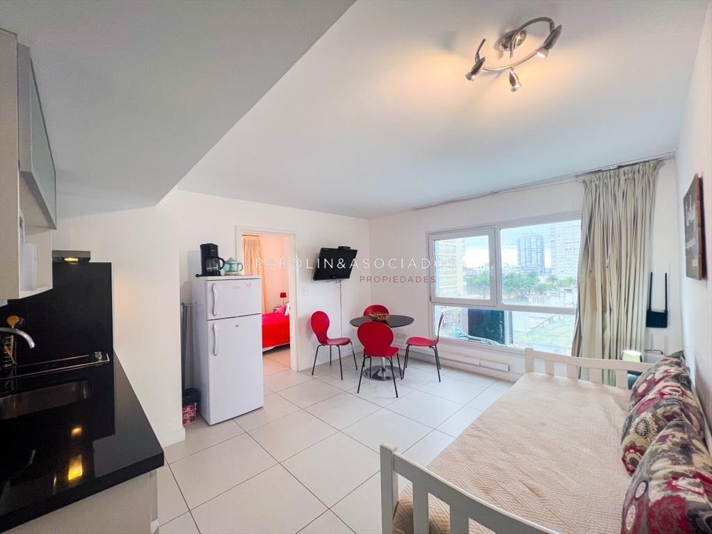 Apartamento de 1 dormitorio en venta y alquiler,