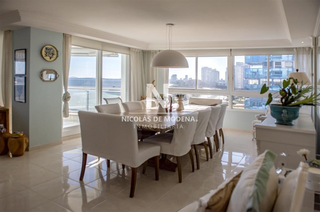 Espectacular departamento de 3 dormitorios + en