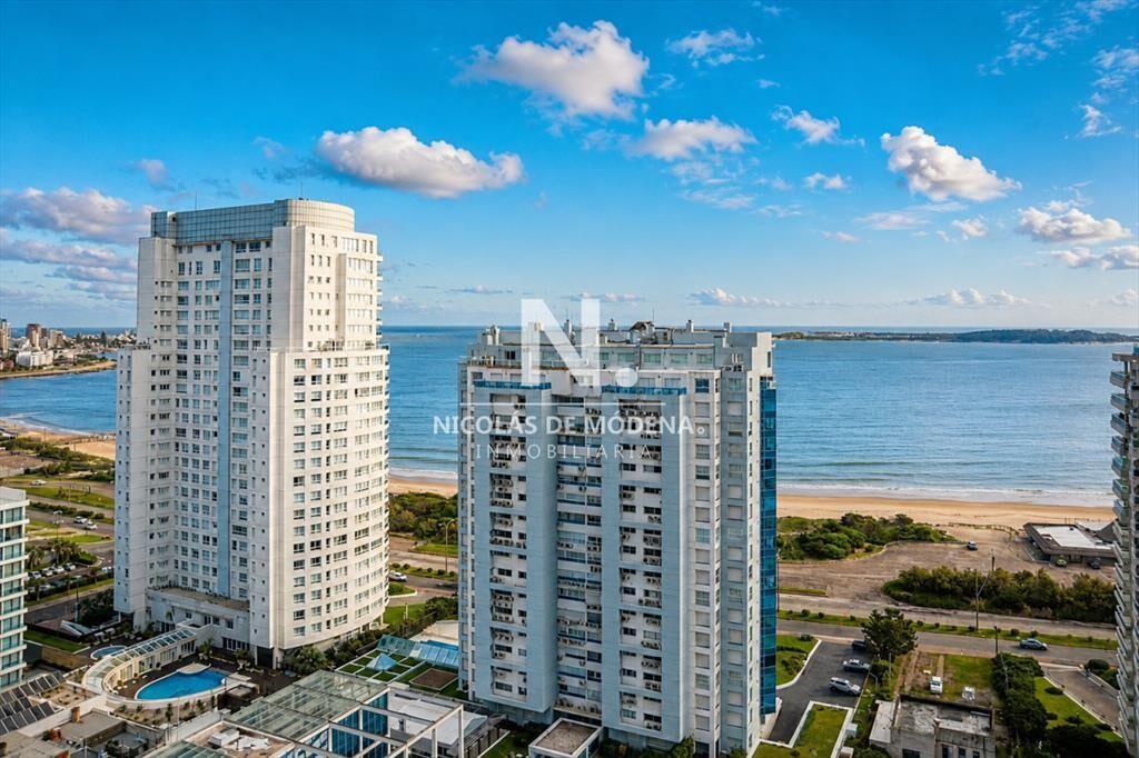 Departamento de 3 dormitorios en venta a pasos