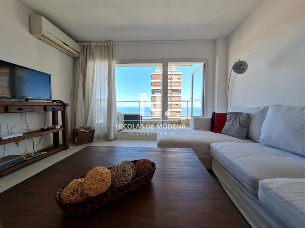 Punta del Este LUX TOWER- Venta departamento 3  9