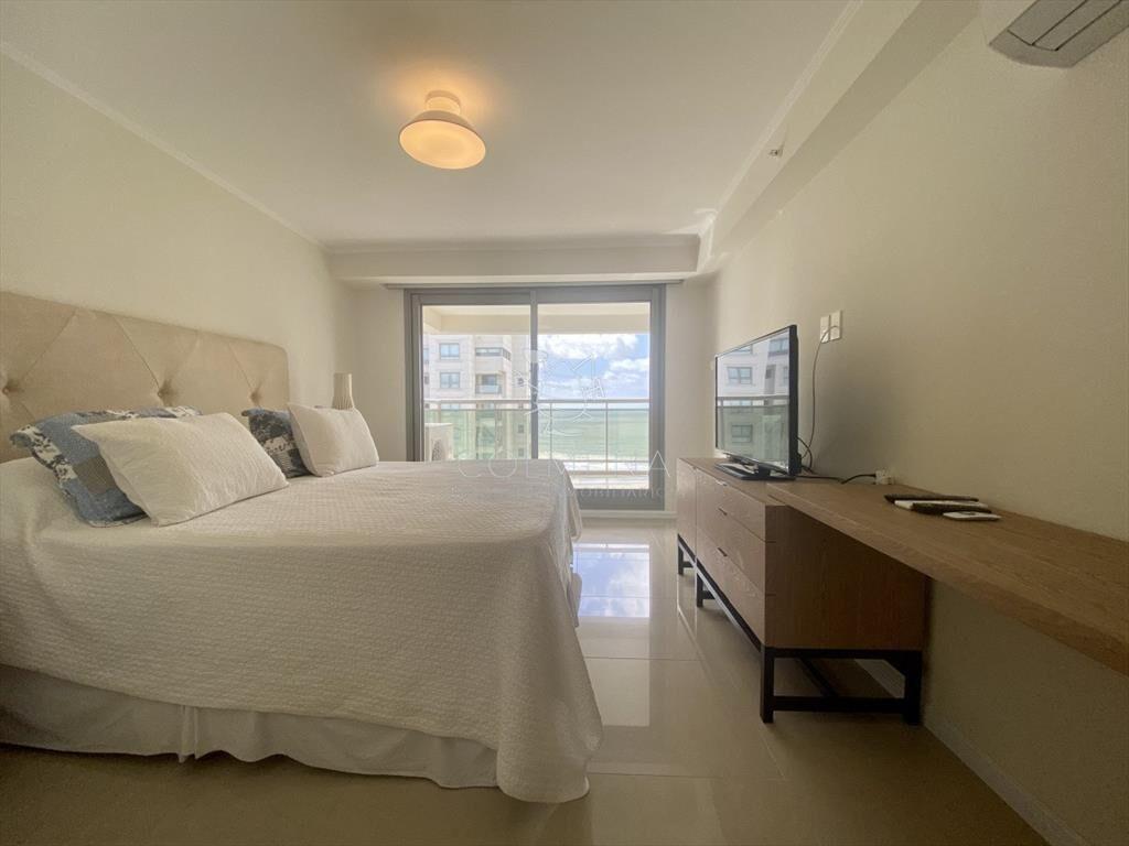 Vende apartamento de 3dormitorios en Brava- Punta