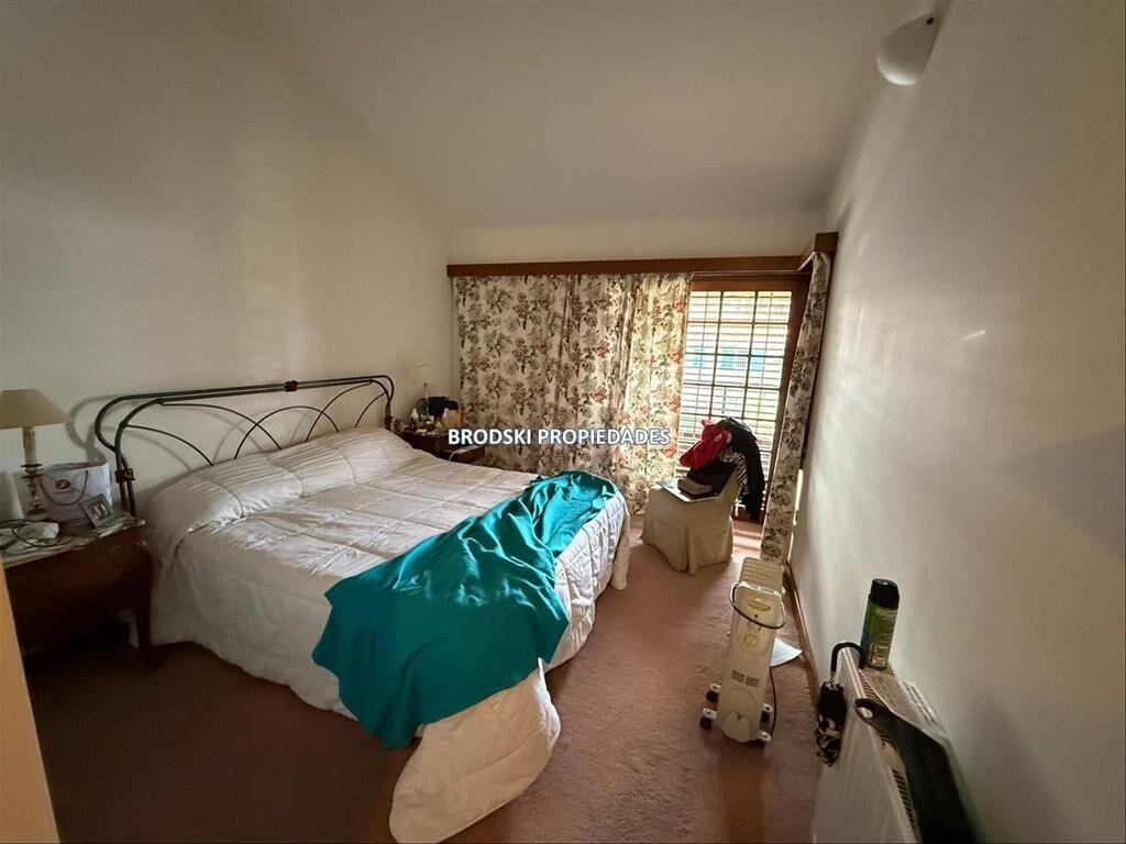 POCITOS NUEVO VENTA DE CASA 4 DORMITORIOS, ESTAR, JARDIN