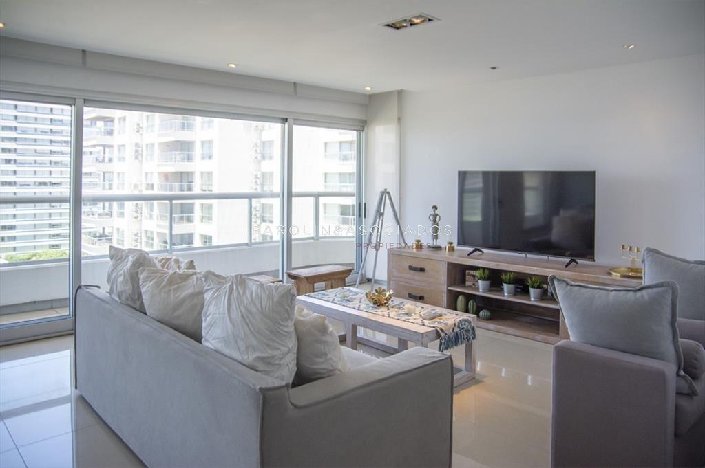 Apartamento de 3 dormitorios en Brava Biarritz,