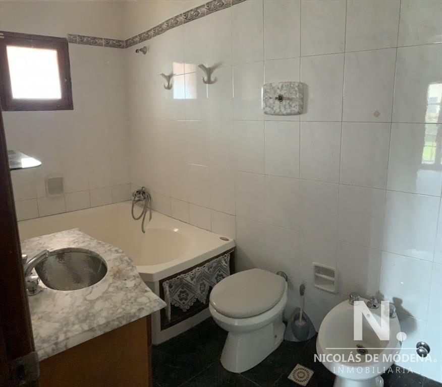 Casa en Venta a pasos del mar, 3 dormitorios , Playa Mansa