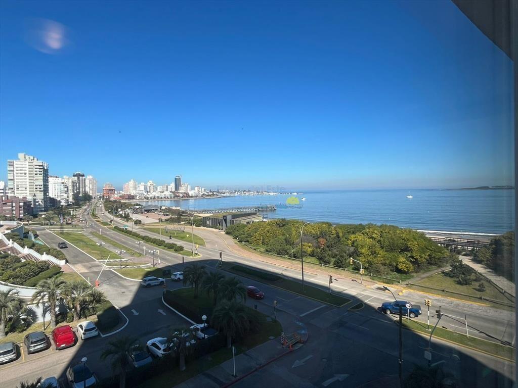 Apartamento de 3 dormitorios en Torre Millenium ,