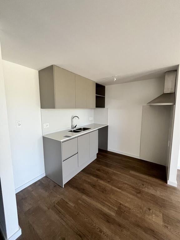 Apartamento Dúplex con Jardín Exclusivo. Divino, a estrenar