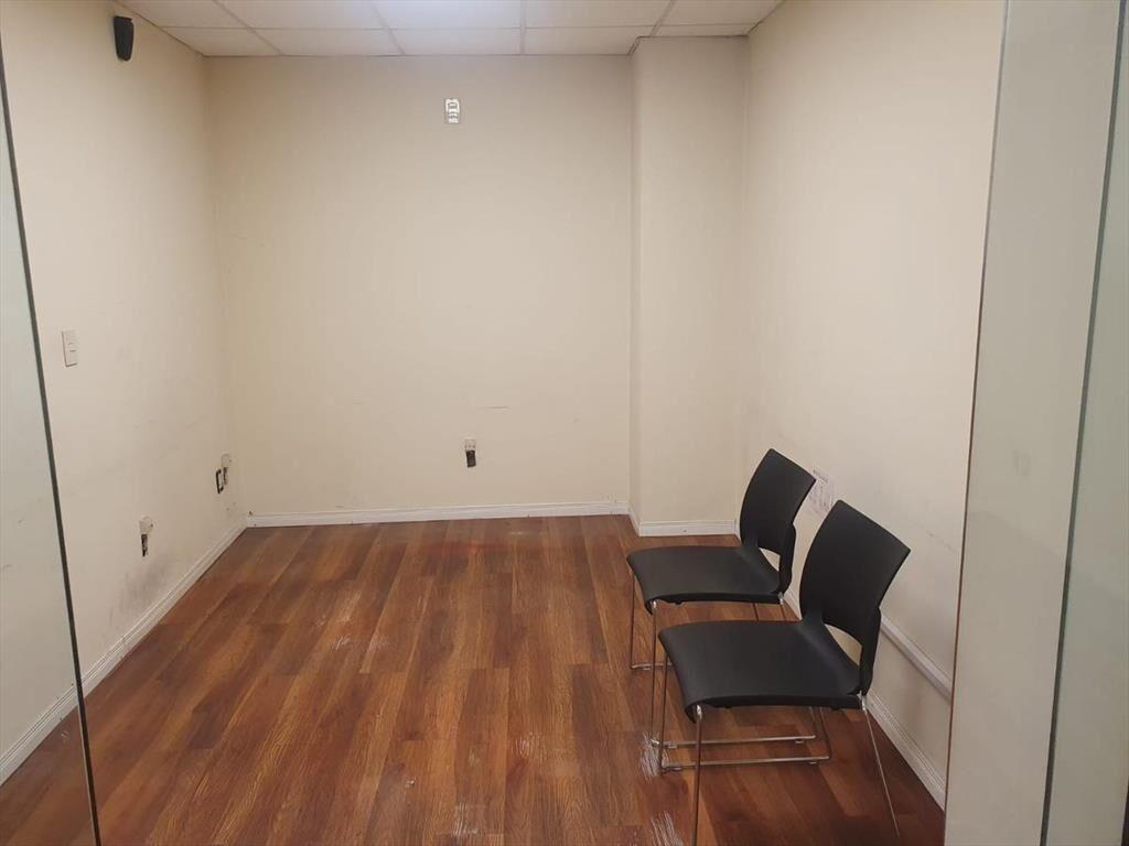 Av Uruguay casi Libertador, padrón único , 1319 m2, excelen