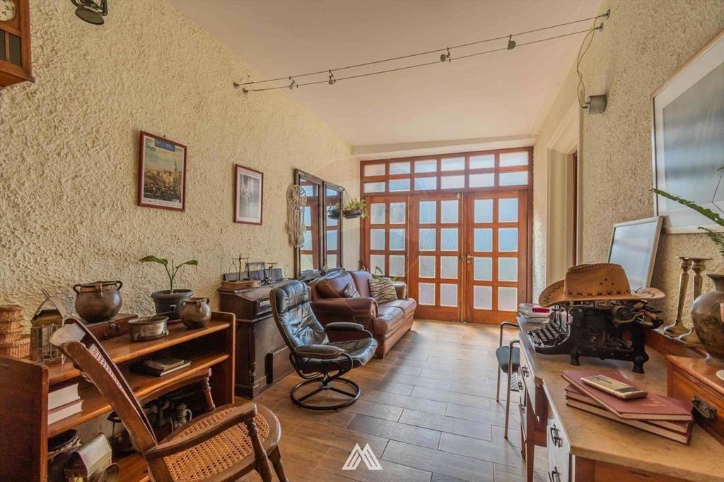 Se alquila casa 4 dormitorios en Punta Gorda.