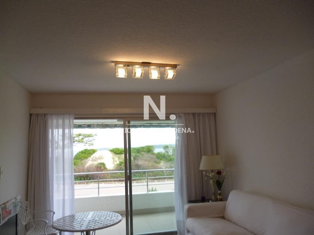 Exclusivo Apartamento Reciclado Frente al Mar en