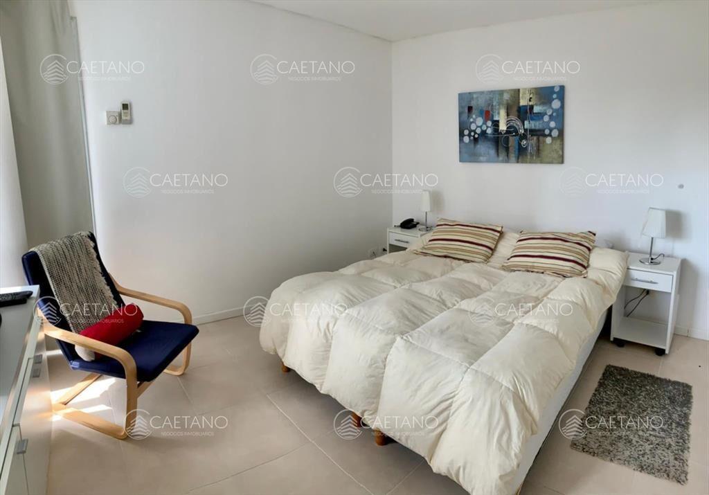 Alquiler apartamento 3 dormitorios - Playa mansa, Punta del