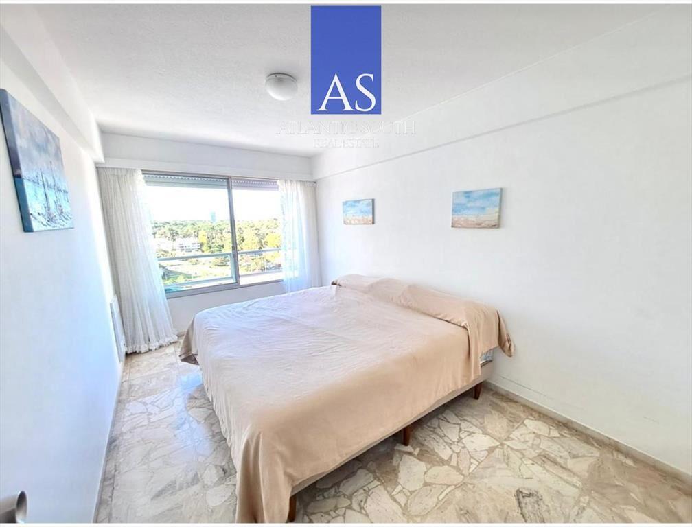 Apartamento 2 dormitorios y medio primera línea