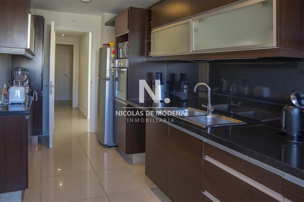 Imperiale piso alto de 2 dormitorios en Punta del Este