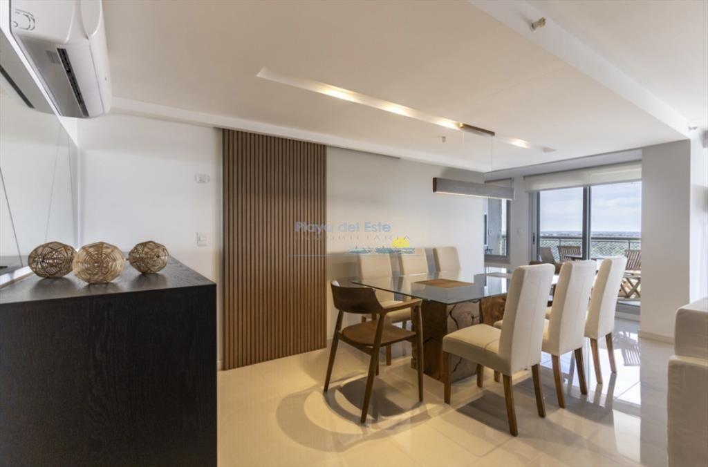Moderno Penthouse con Vista al Mar, en Playa 3 y