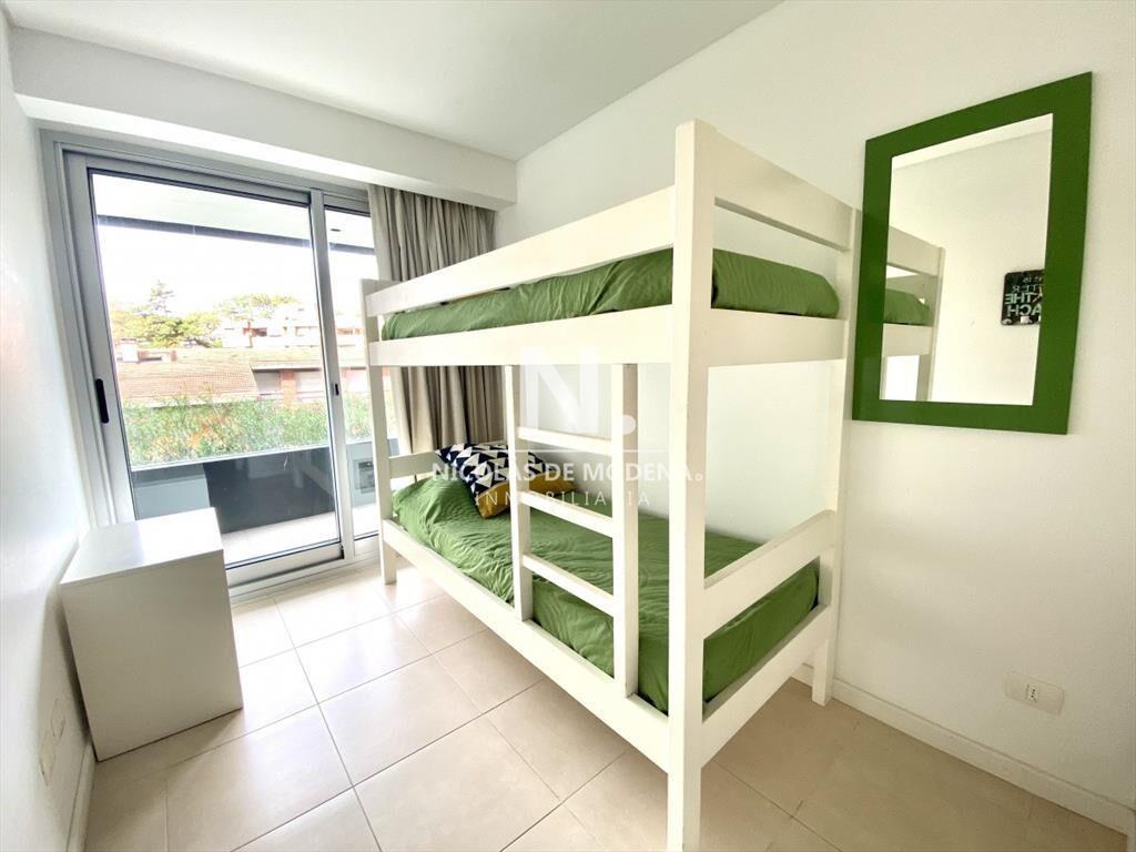 Hermoso apartamento de 3 dormitorios en torre de