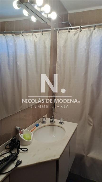 Vende apartamento de 2 dormitorios más servicio