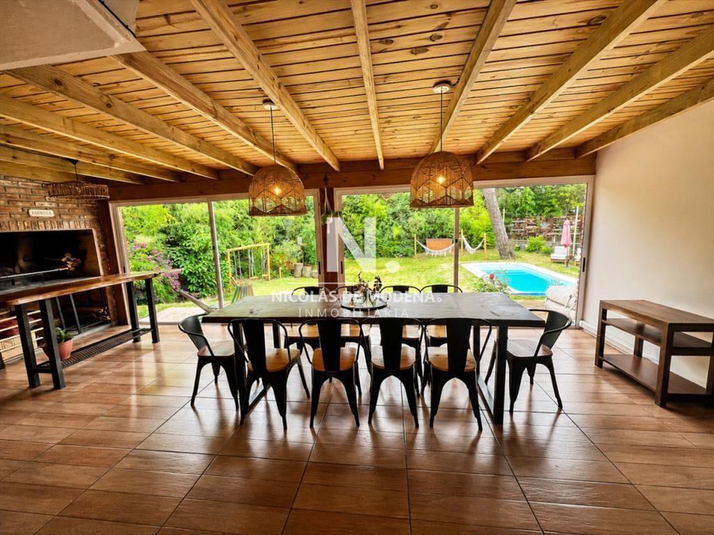Alquiler de casa de 4 dormitorios en Cantegril, Punta del E
