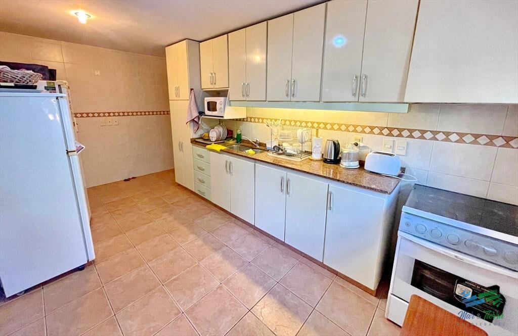 Vendo casa 5 dormitorios cerca de playa mansa,