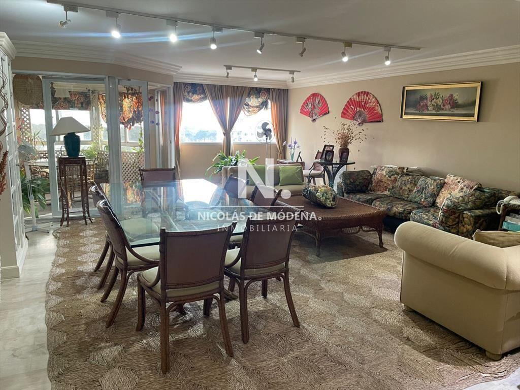 Vende piso alto en Roosevelt Center, Punta del