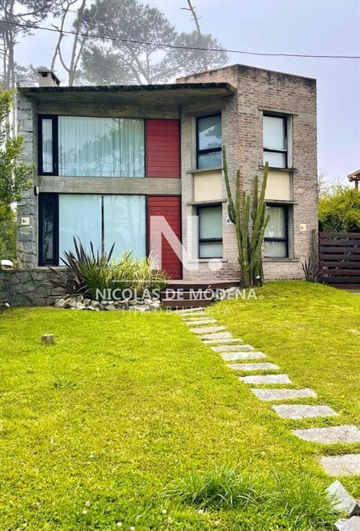 Casa de 3 Dormitorios en Montoya - Punta del Este