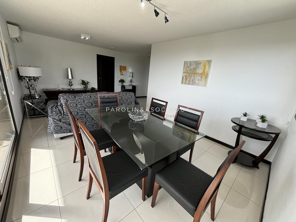 Venta apartamento 3 dormitorios