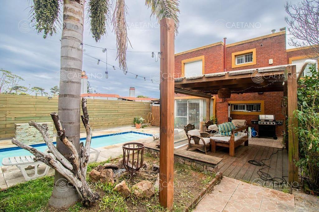 Venta Casa - 4 Dormitorios + Pileta y Parrillero