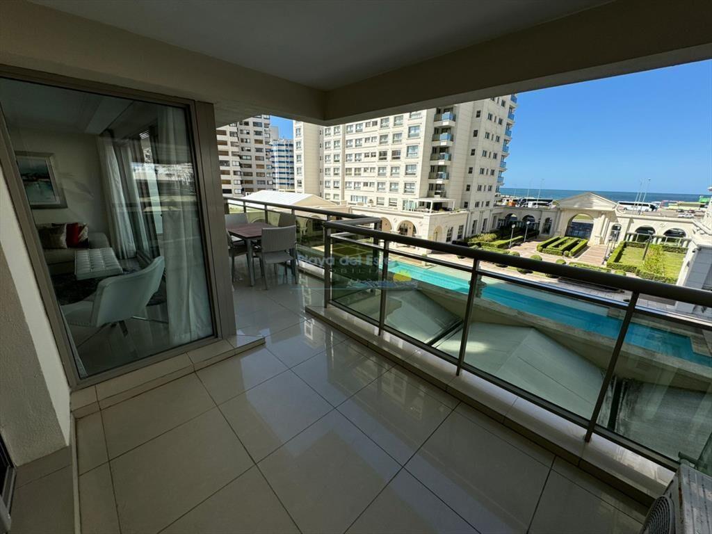 Apartamento en Venta de 3 dormitorios en Punta ,