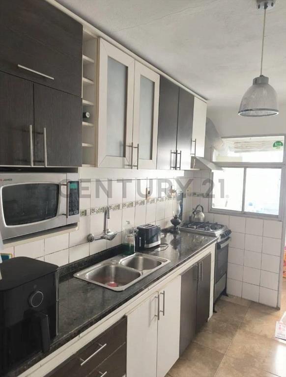3 dormitorios con balcón en Centro Sur, acepta banco