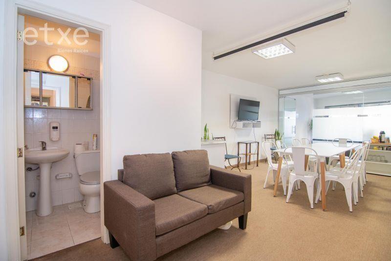 Venta de Oficina piso entero plaza Independencia Torre X...