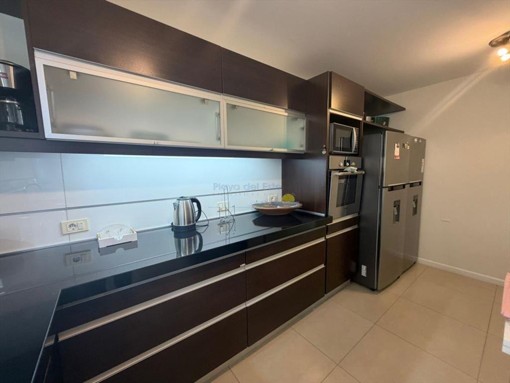 Apartamento en venta de 4 dormitorios en Punta ,