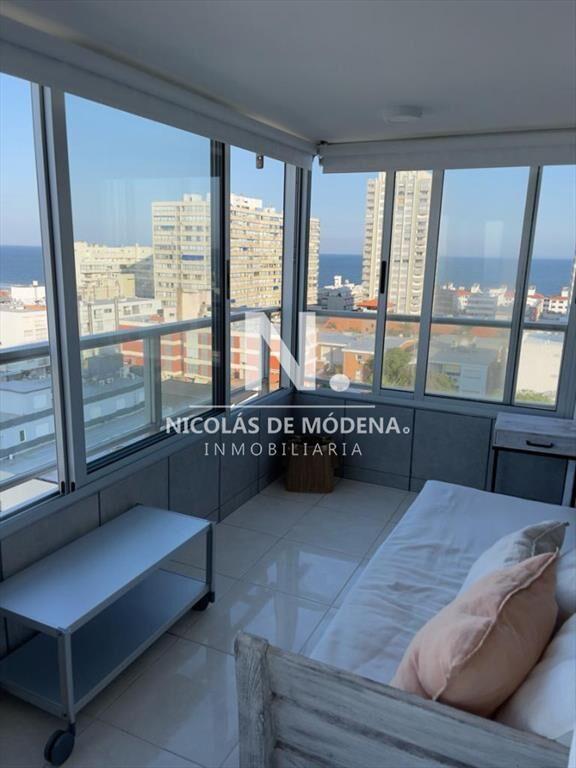 Vende Apartamento en Península - Punta del Este