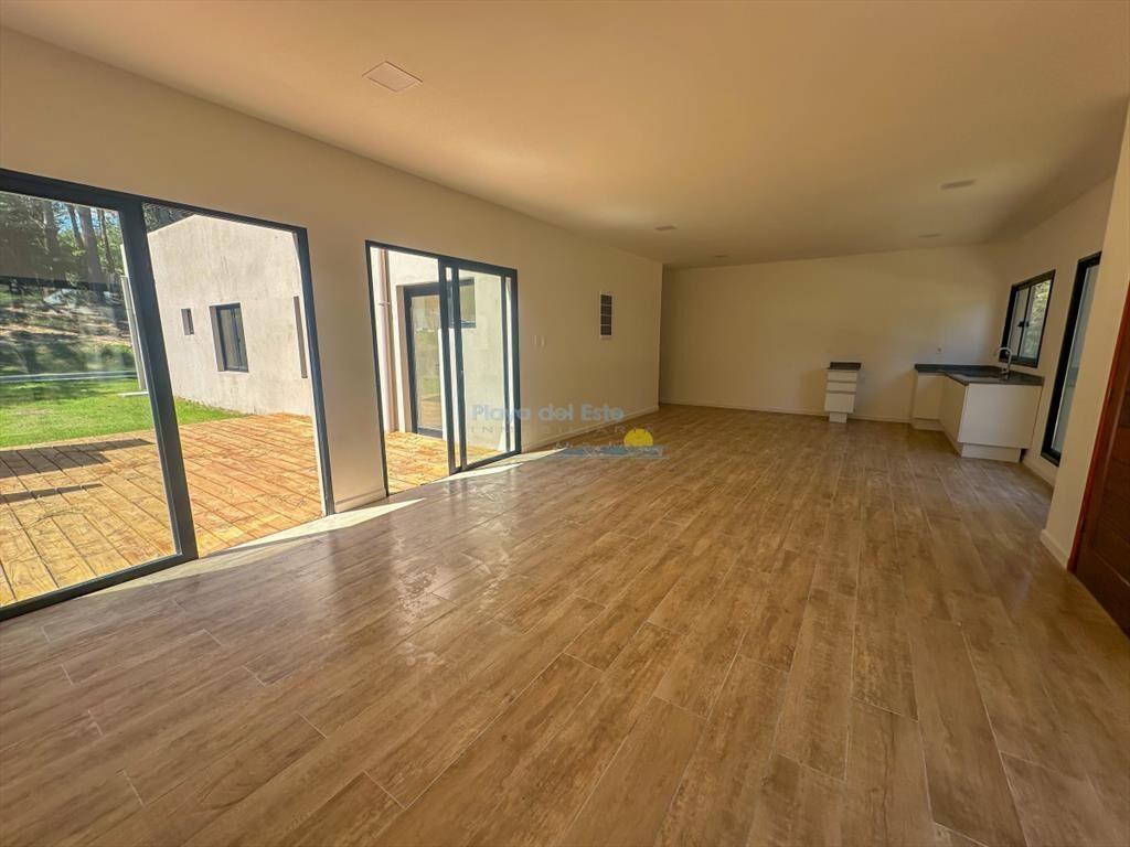 Casas a estrenar en Laguna del Sauce. Punta del